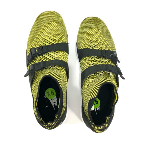 Nike Air Women Sock Racer Flyknit Shoe 896447-003 - Picture 6 of 8